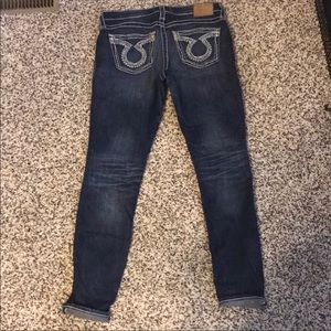 Selling because simply don’t wear them.